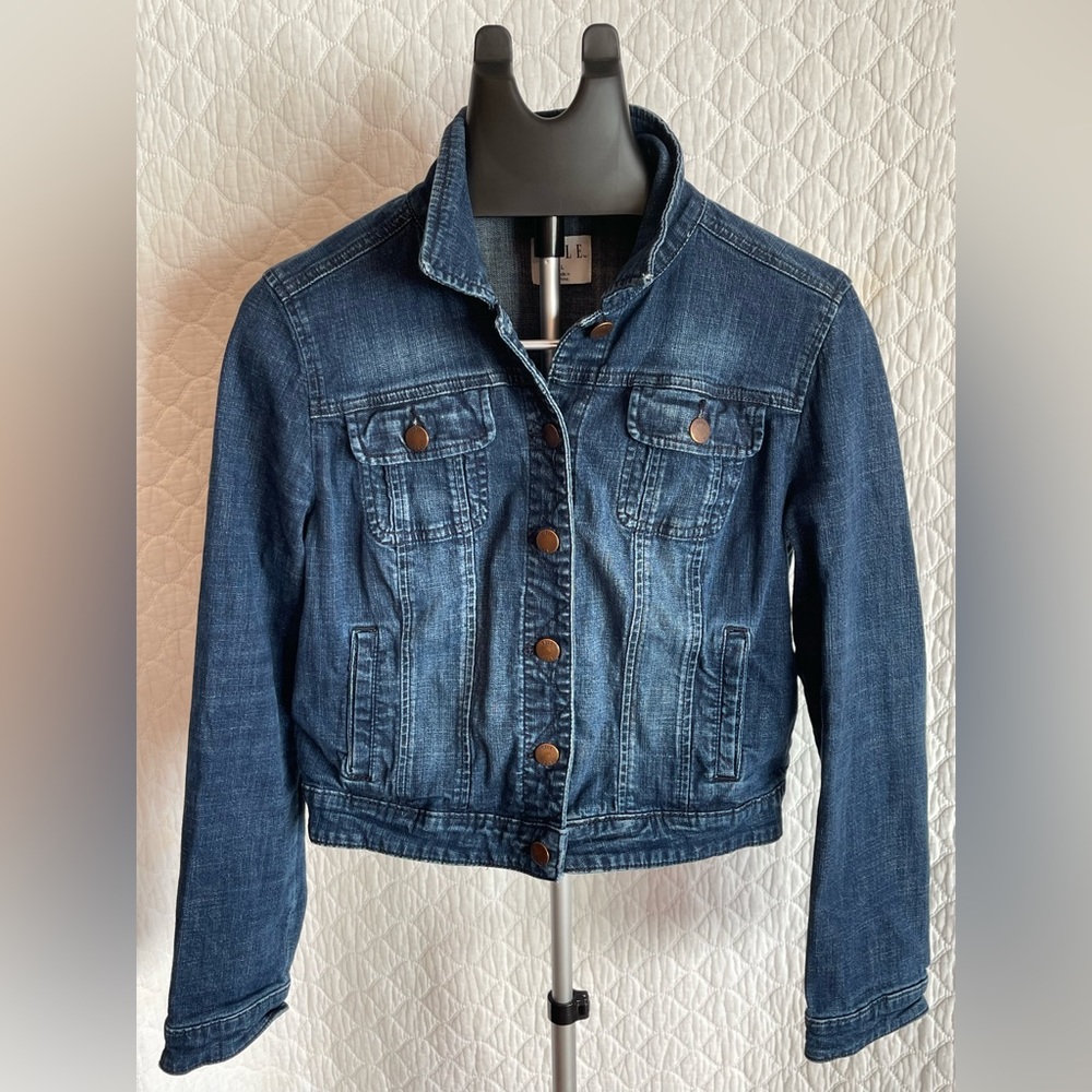 Size L denim jacket by Elle